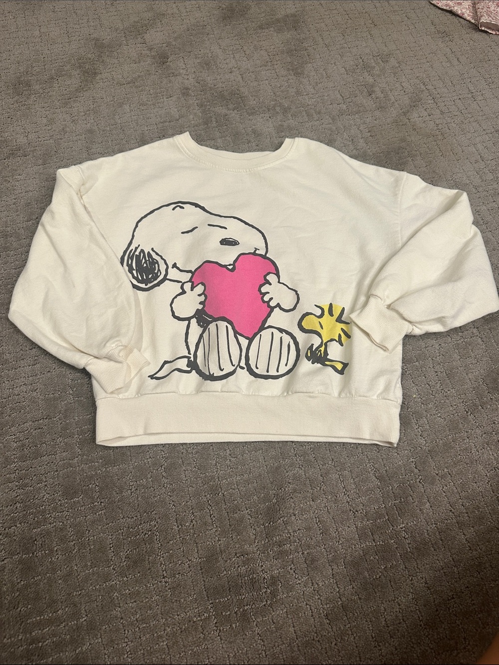 Peanuts White Sweatshirt with Pink Heart Graphic
